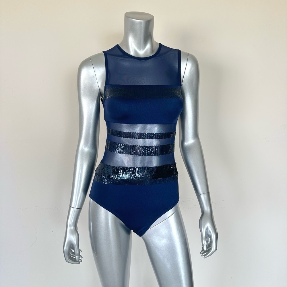 VINCE CAMUTO women one piece swimsuit size 6 US